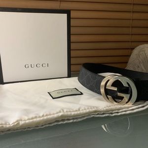 Gucci Belt GG Supreme Black and Grey with G Buckle